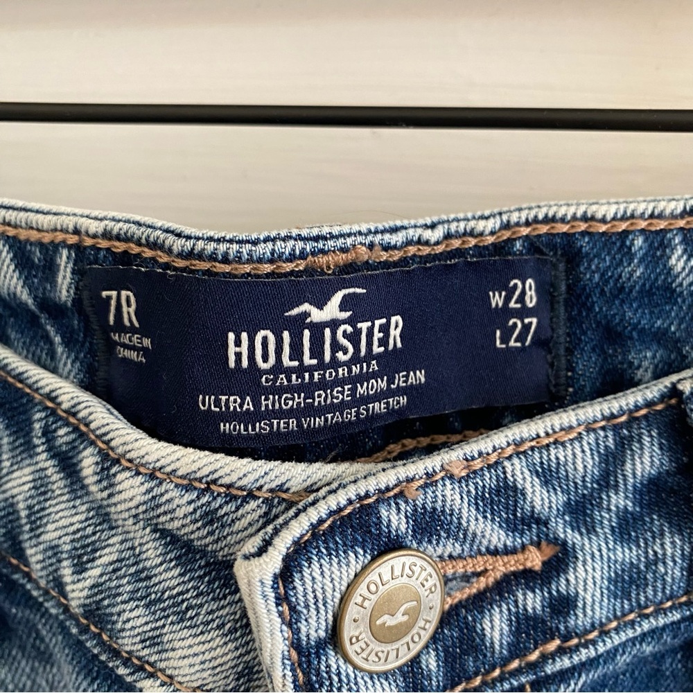 hollister ultra high rise mom jean distressed patched size 7/28 - Picture 7 of 9